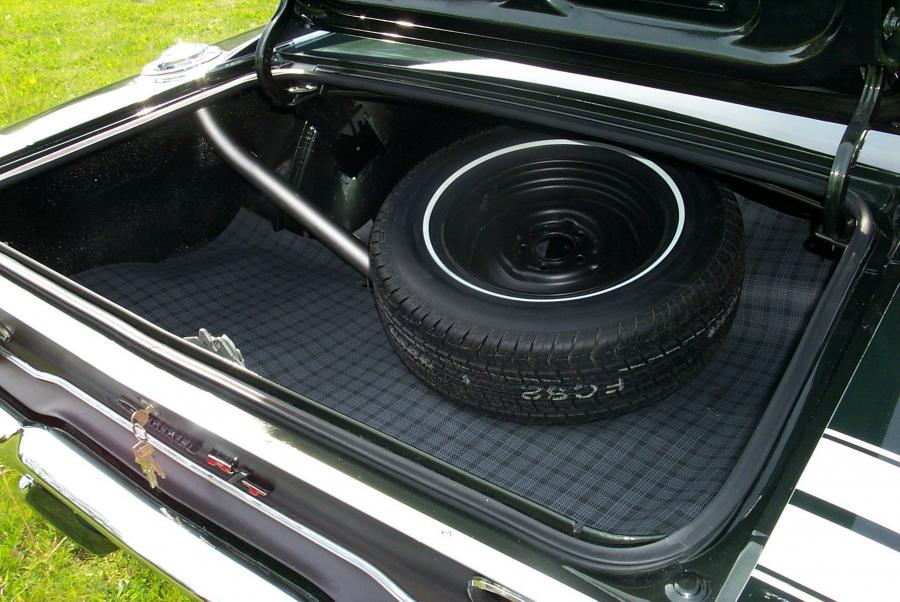 Dodge caravan 2. Dodge caliber багажник. задняя полка багажника додж калибр. додж челленджер багажник. додж чарджер 1970 багажник.