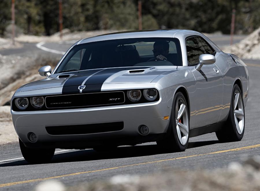 Dodge Challenger srt8 2011