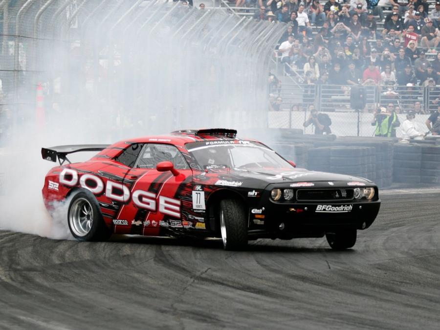 Dodge Challenger Hellcat Drift