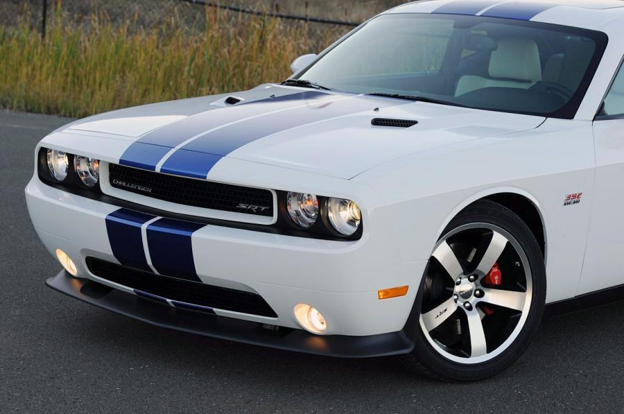 Dodge Challenger srt8 392