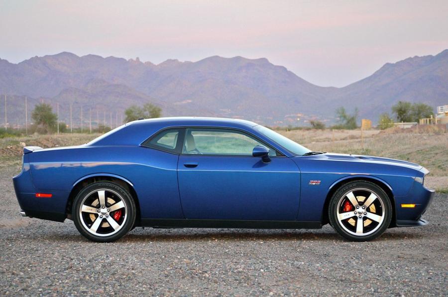 Dodge Challenger srt8 2014