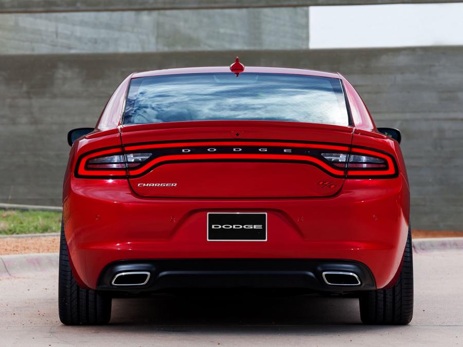 Dodge Charger 2015 фары