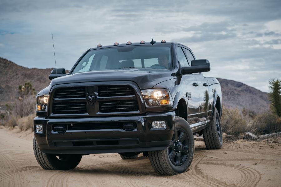 Dodge Ram 2500 Laramie Black Mega Cab 2017 года выпуска. Фото 1. VERcity