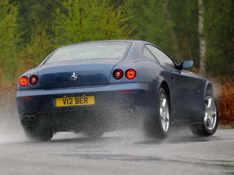 Машина Ferrari 612 Scaglietti салон