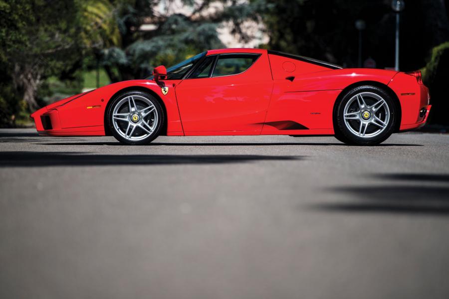 Ferrari Enzo Red сзади