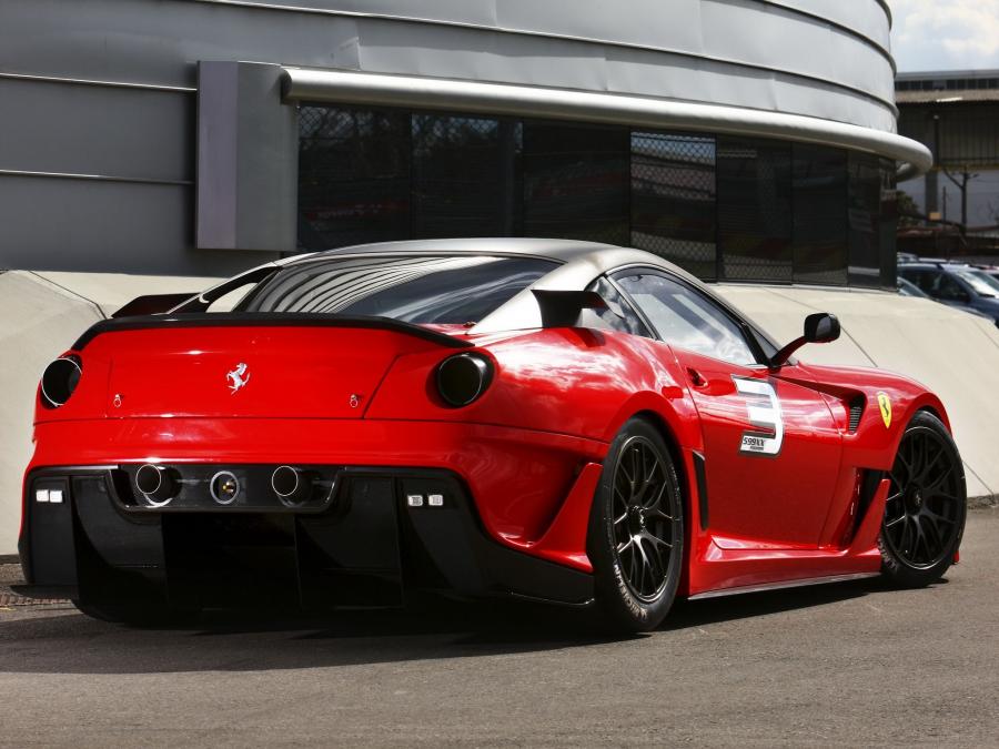 Машина Ferrari 599 XX