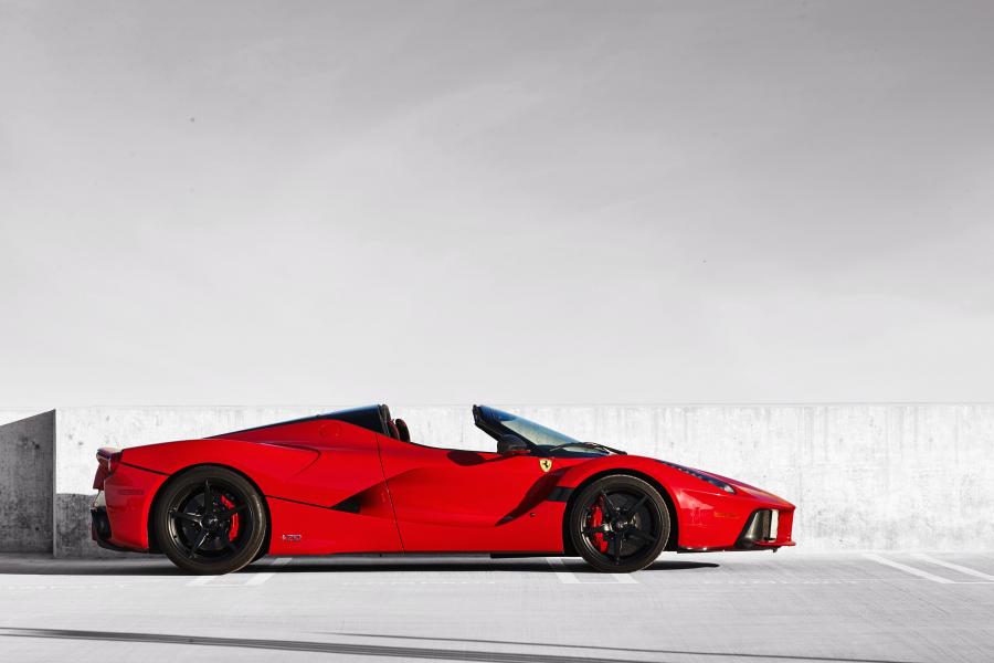 Ferrari LAFERRARI белая