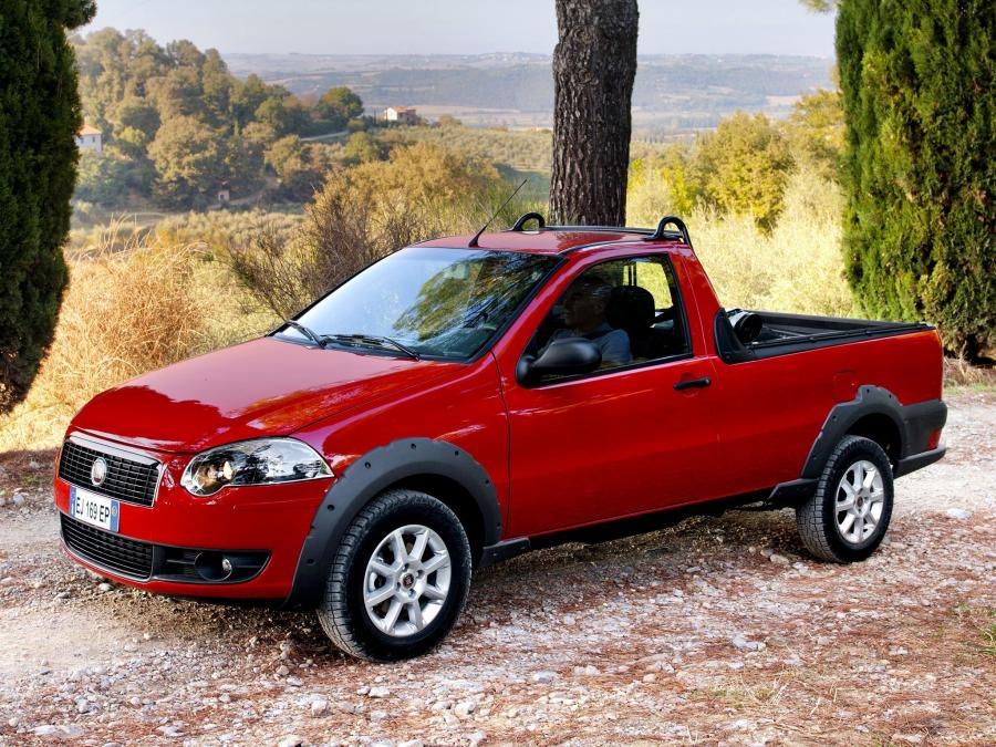 Fiat Strada Trekking Short Cab 2012 года выпуска для рынка Европы, без ...