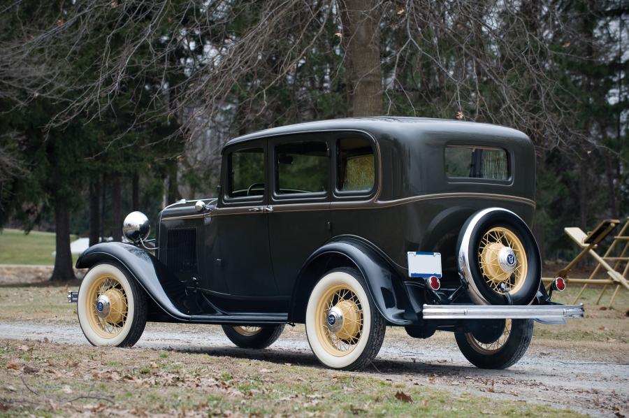 Ford v8. Ford v8 1932. 1932 Ford model b Deluxe Fordor sedan. Ford model 18 (Ford v8). Ford v8-40.