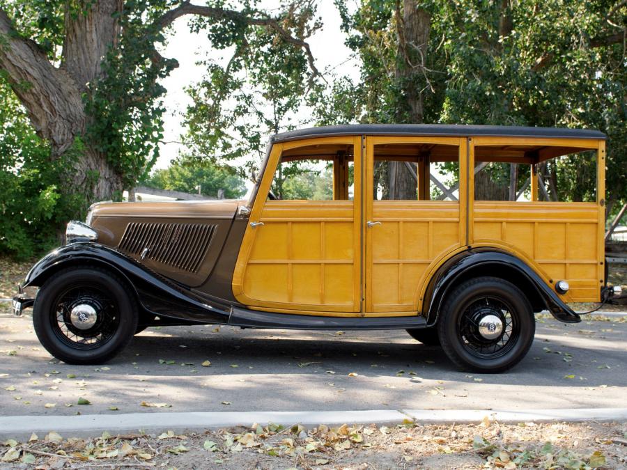 1933 Ford model 40 Deluxe Fordor