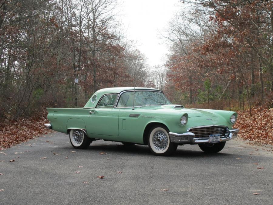 Ford Thunderbird 1957