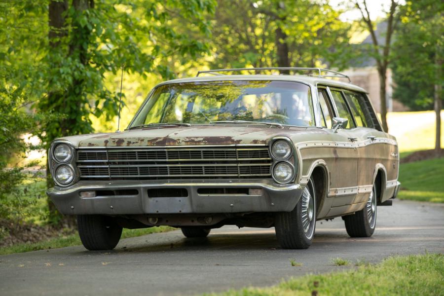 Ford Country Squire Station Wagon 1967