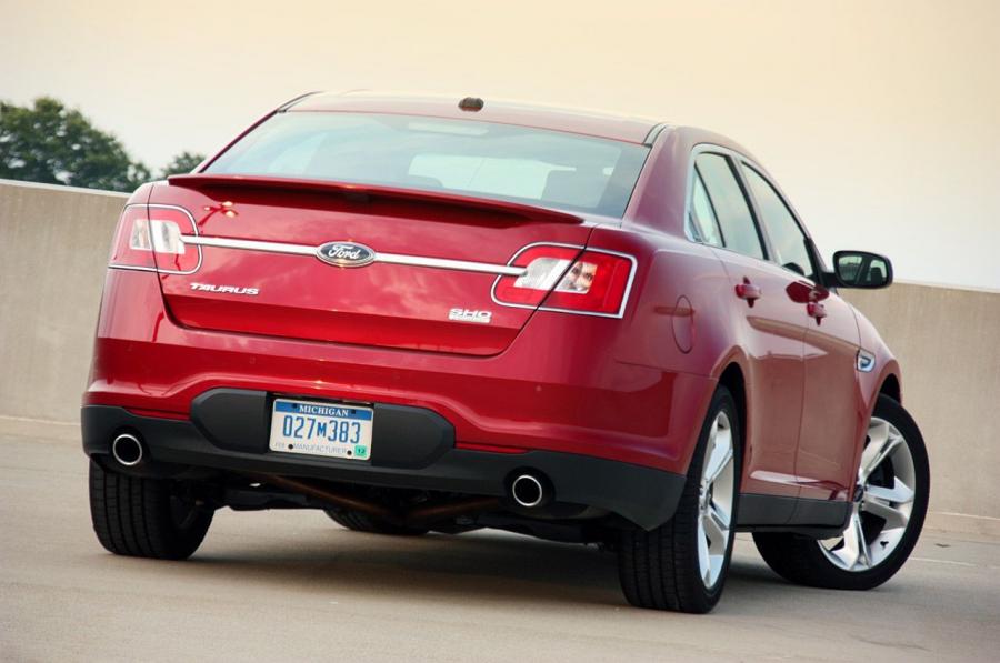 Ford Taurus Sho 2010