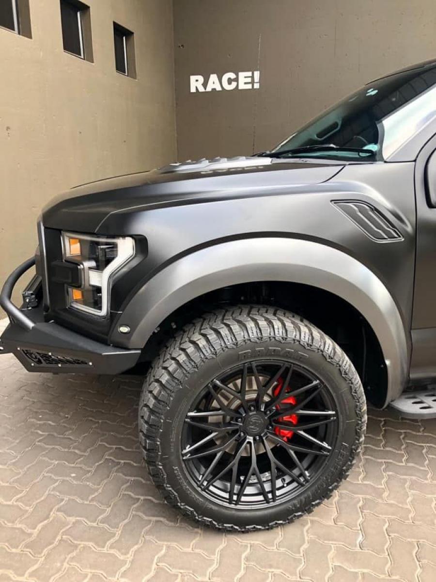 Колеса Ford F-150 Raptor by RACE! 2019 года выпуска. Фото 5. VERcity