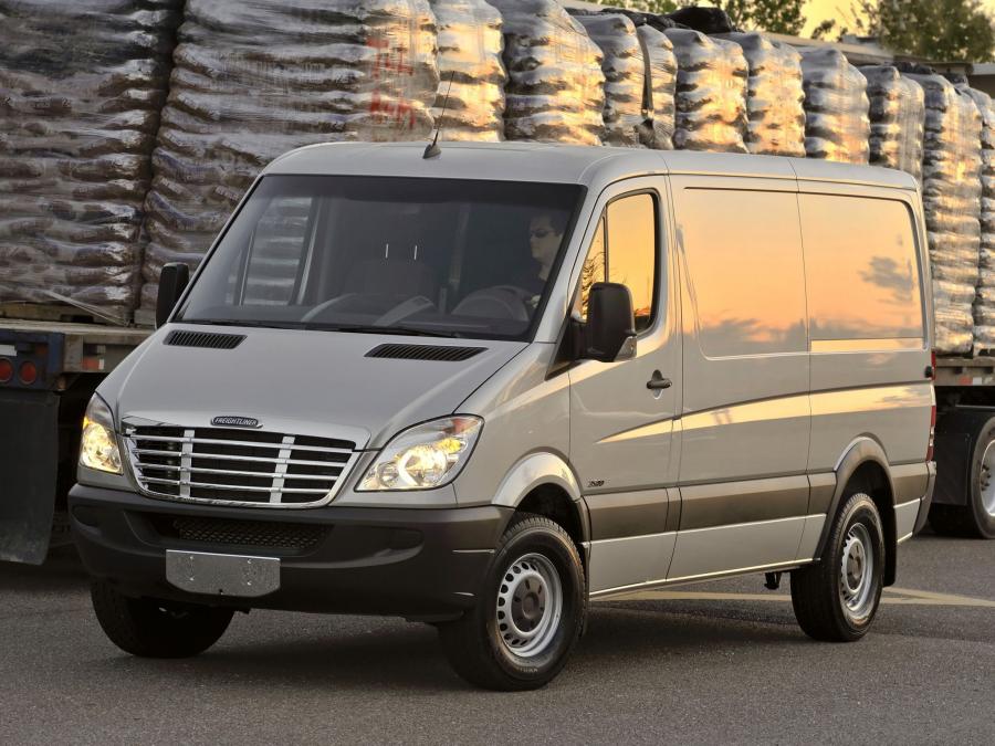 Mercedes Benz 2500 Sprinter van