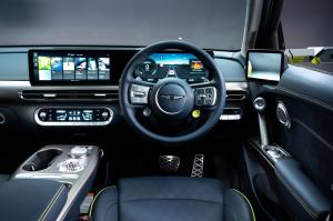 Genesis GV60 2022 года  (UK)