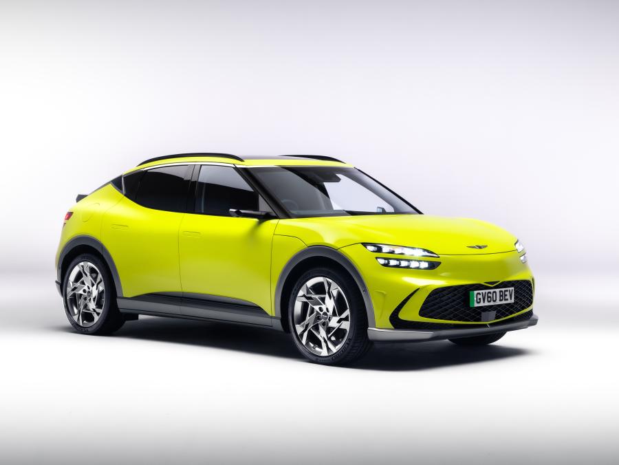  Genesis GV60 2022 года  (UK) (фото 1 из 15)