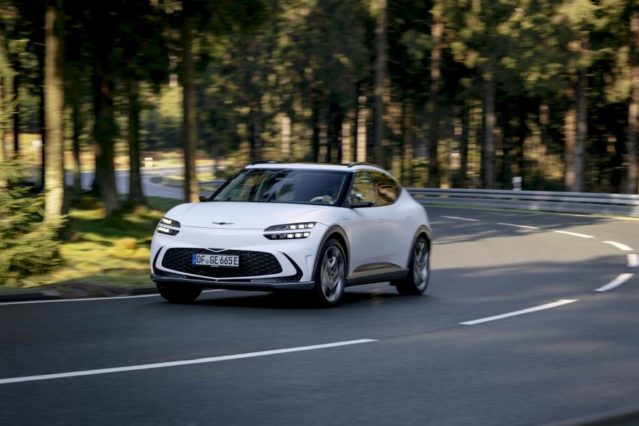  Genesis GV60 2022 года  (EU) (фото 20 из 23)