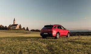 Genesis GV70 2.5T AWD 2021 года  (EU)