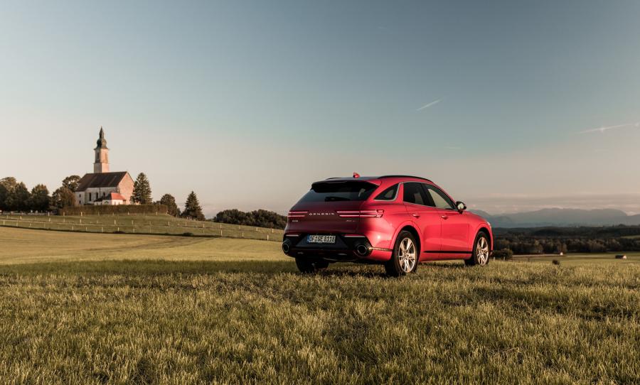  Genesis GV70 2.5T AWD 2021 года  (EU) (фото 4 из 17)
