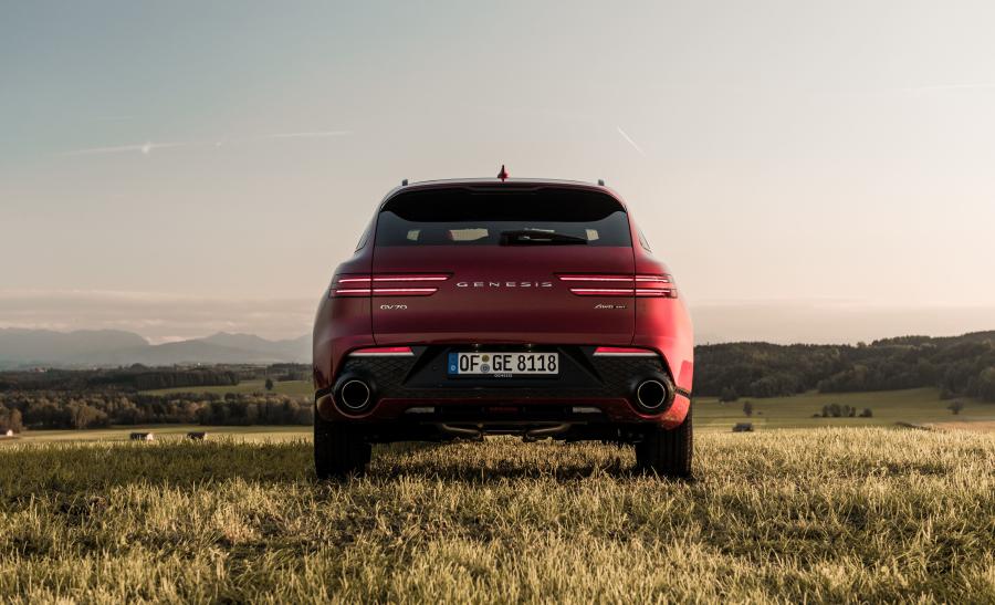  Genesis GV70 2.5T AWD 2021 года  (EU) (фото 10 из 17)