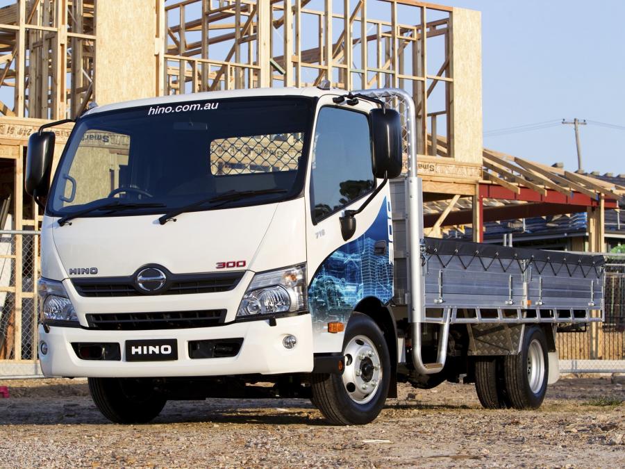 Автомобиль hino фото