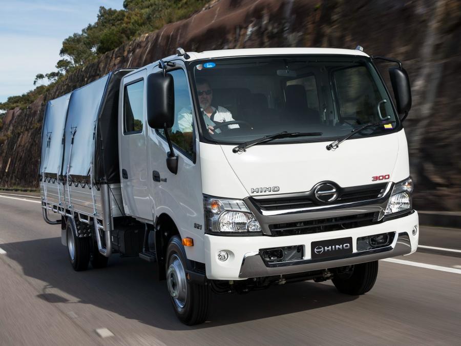 Автомобиль hino фото