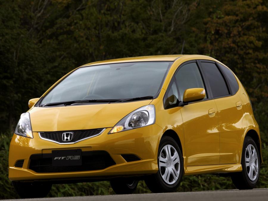 Фото машины honda fit