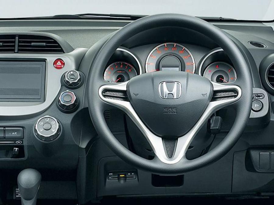 Honda fit ge6 фото