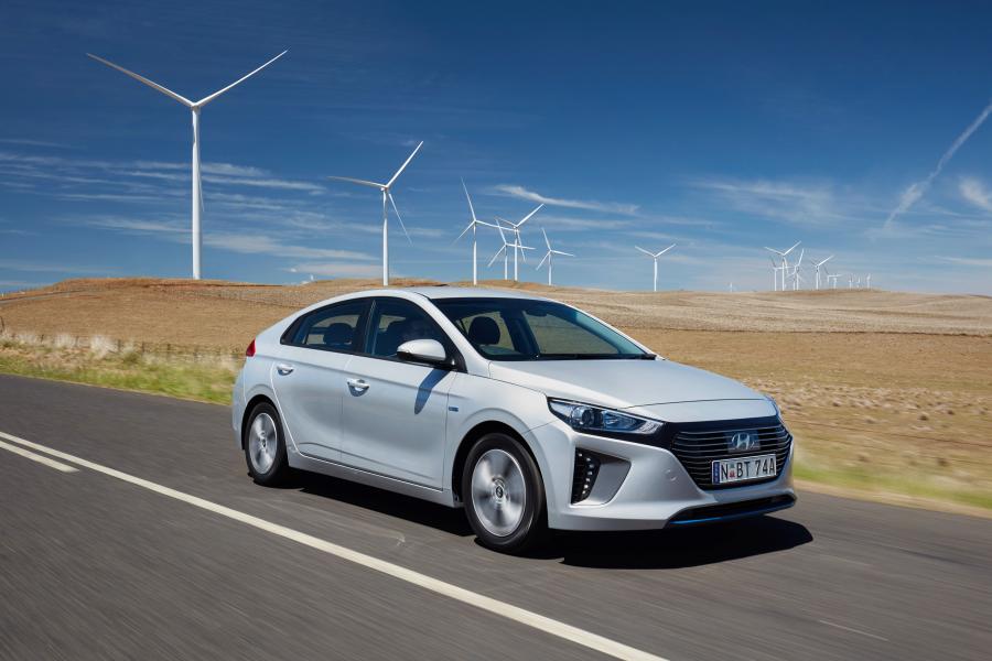 Hyundai ioniq фото