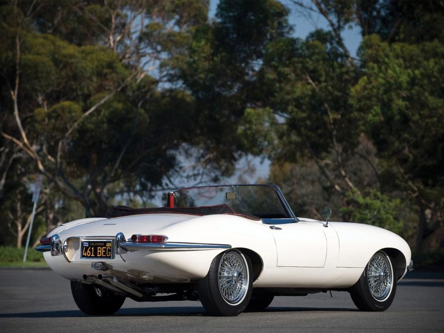 Les 60. 1961 Jaguar e-Type s1.