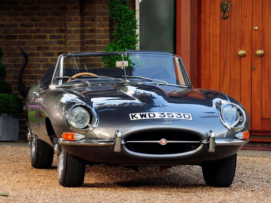 Автомобили Ягуар e Type 1961