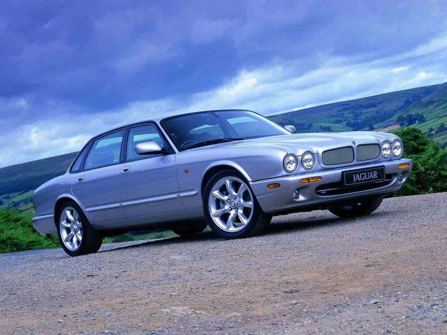 Ягуар XJR 2003