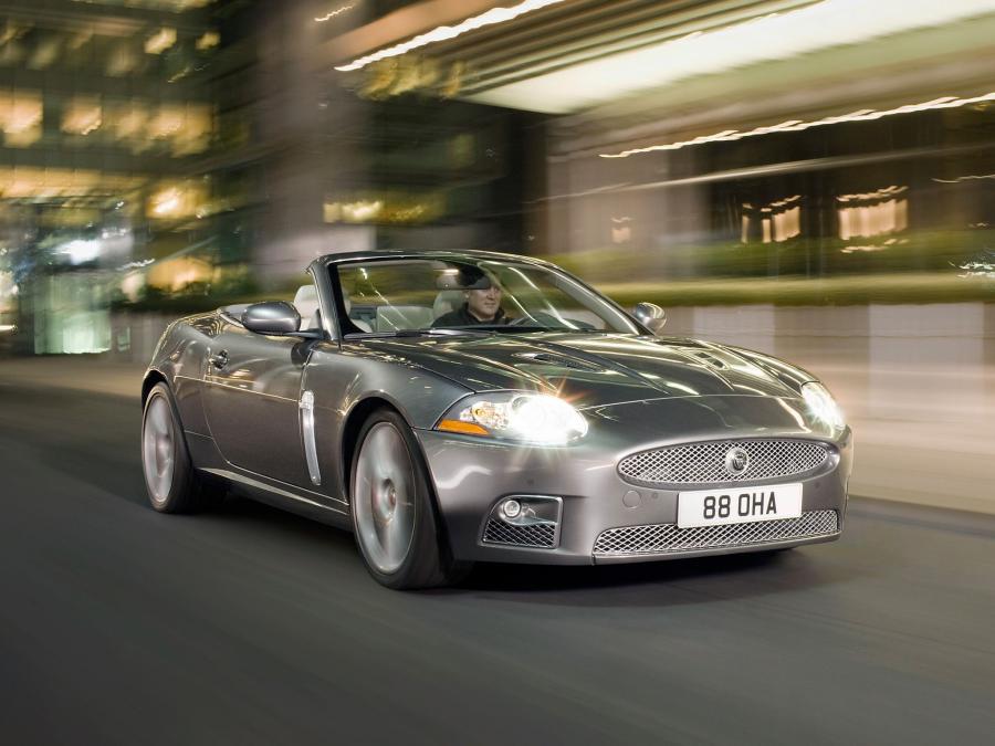 Jaguar XKR Portfolio