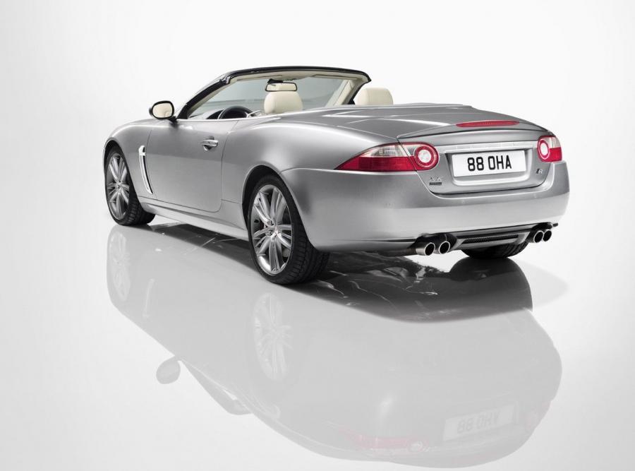 Jaguar XKR Portfolio