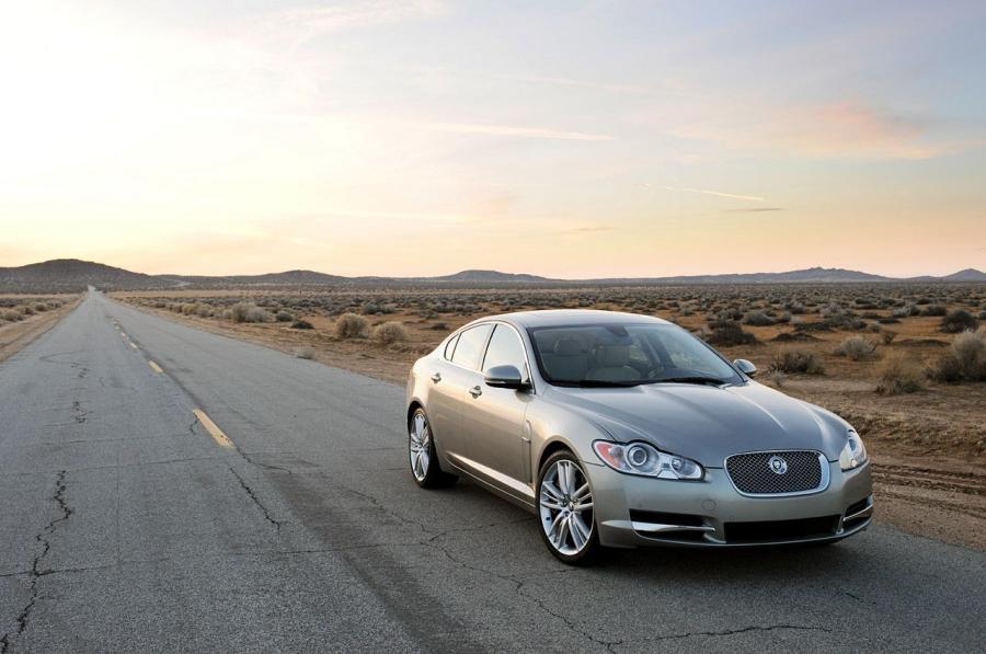 Jaguar XF 2010