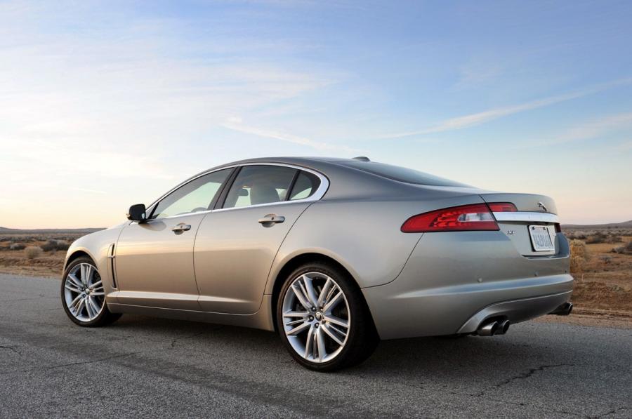 Jaguar XF 2010