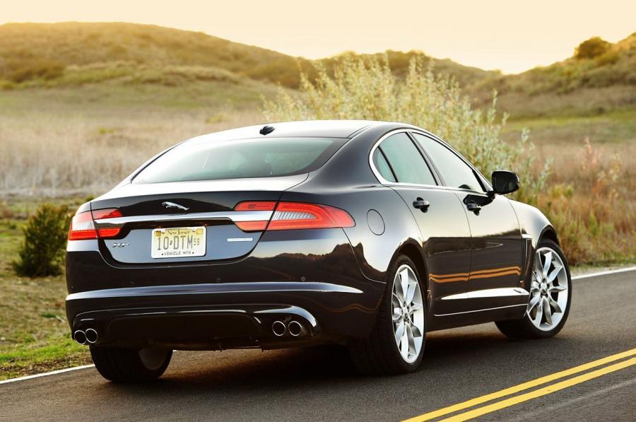 Jaguar XF R 2012