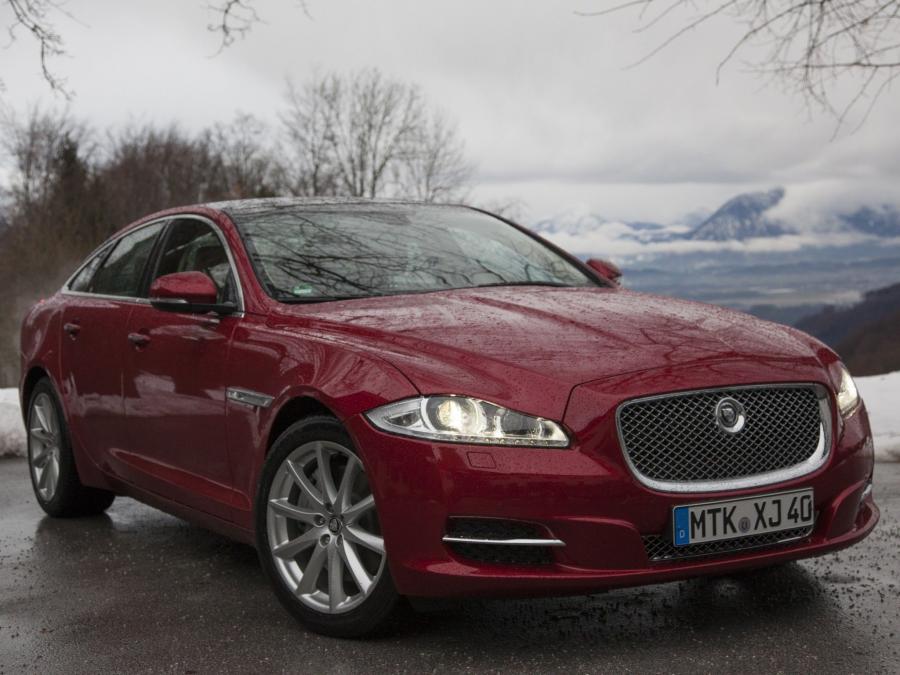 Jaguar XJ vi 2012