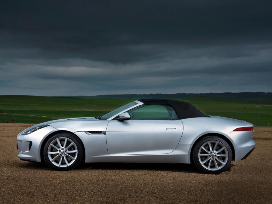 F s 2013. Ягуар f type 2012. Ягуар машина f-type салон. Jaguar f-type convertible. Jaguar f-type cabrio.