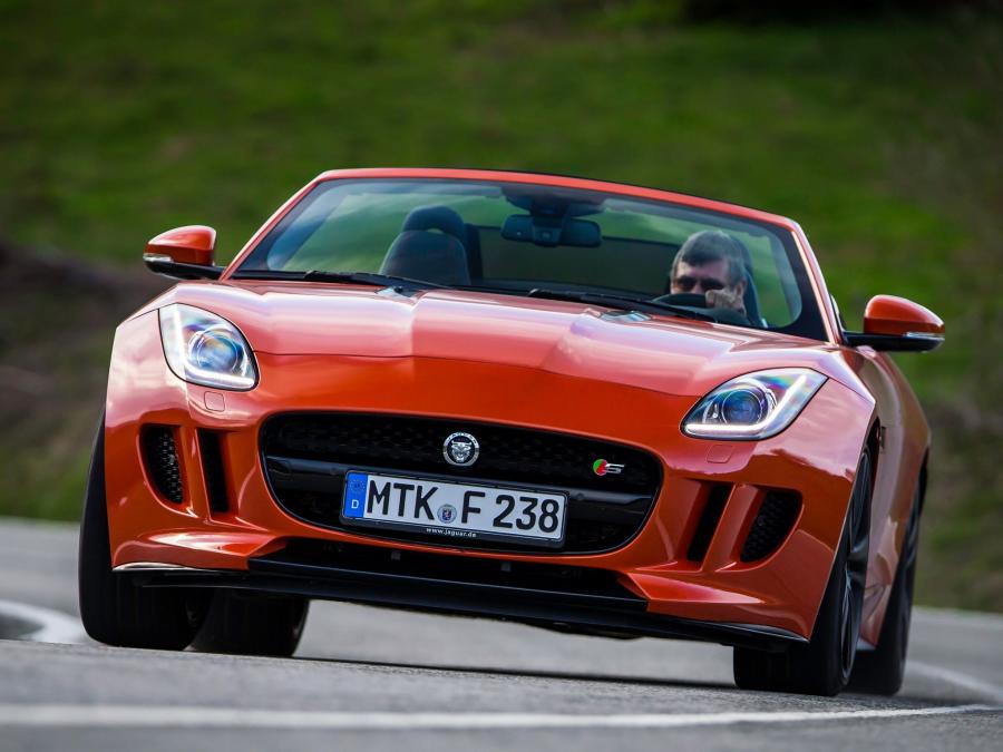 Jaguar f Type светлый