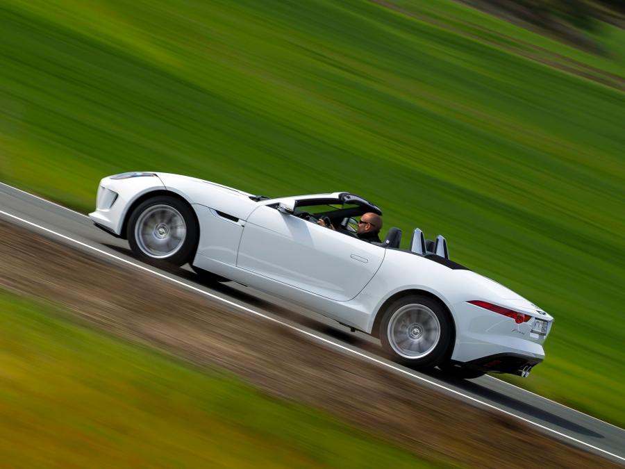 Jaguar f Type 2012