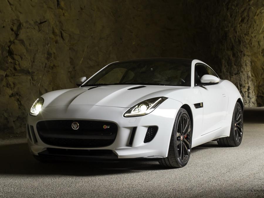 Jaguar f Type светлый