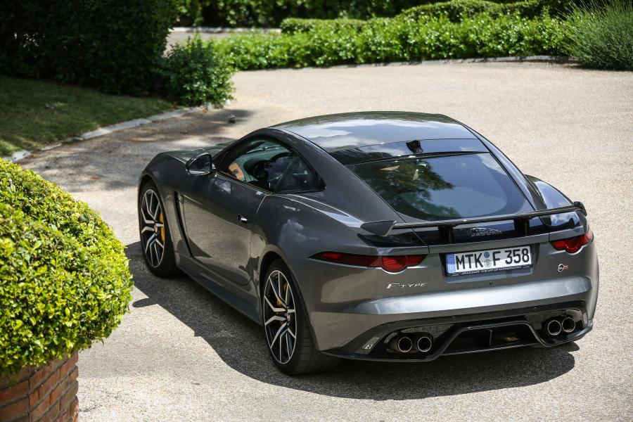 Jaguar f Type SVR