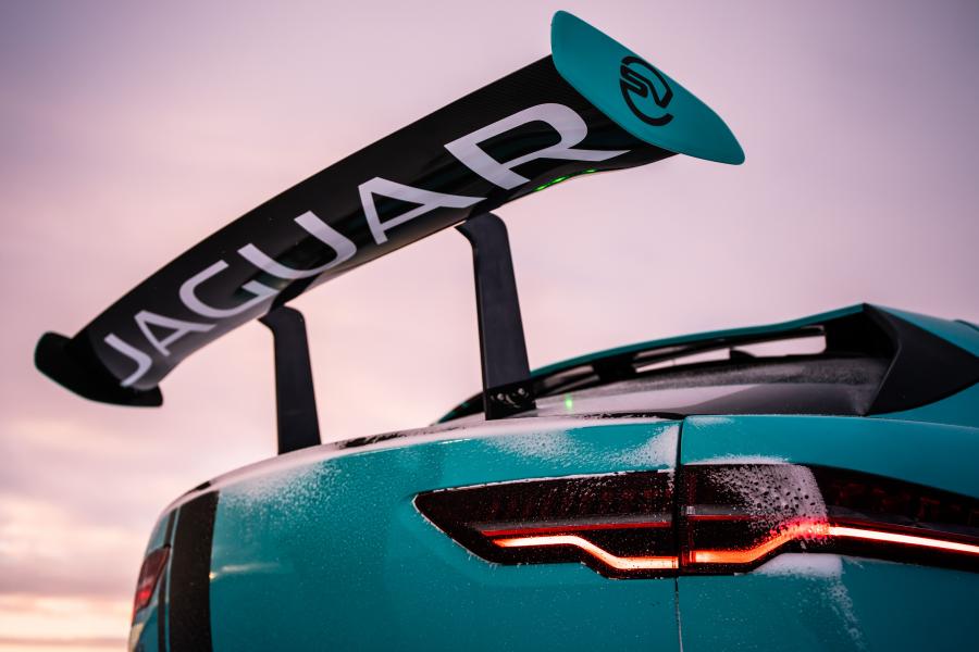 Jaguar i Pace ETROPHY