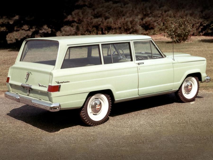 Jeep Grand Wagoneer 2