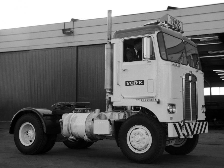 Грузовик Kenworth k100