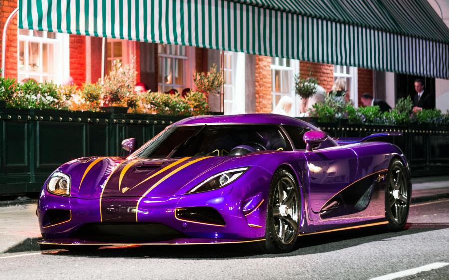 Машина Koenigsegg Agera r фиолетовый