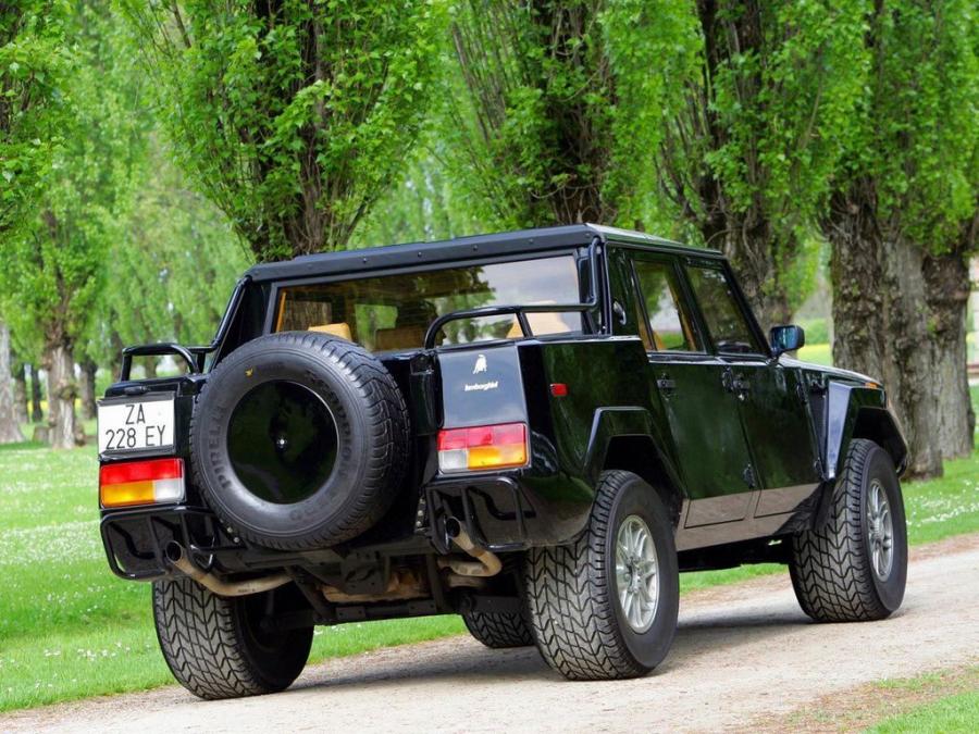 Внедорожник Lamborghini lm2