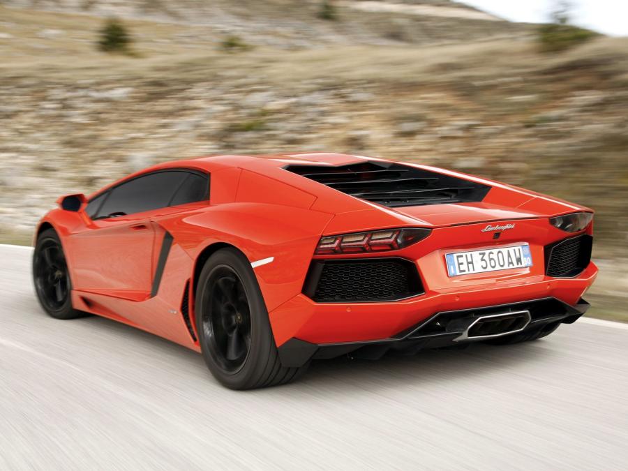 Lamborghini Aventador lp700 красный